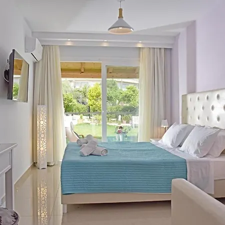 Palapart Gikas Suites And Studios * Gouvia