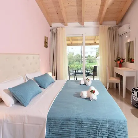 Palapart Gikas Suites And Studios *