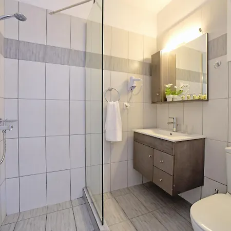 Palapart Gikas Suites And Studios