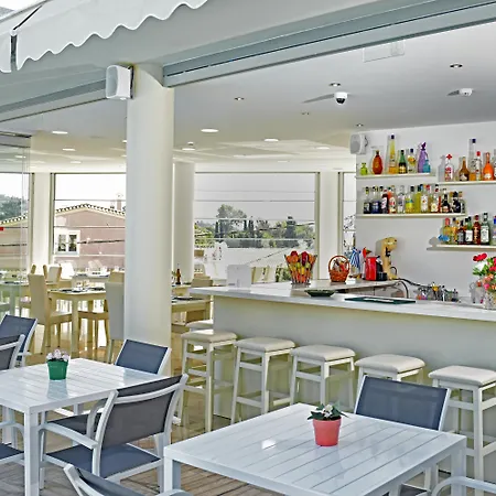 Palapart Gikas Suites And Studios Apartment