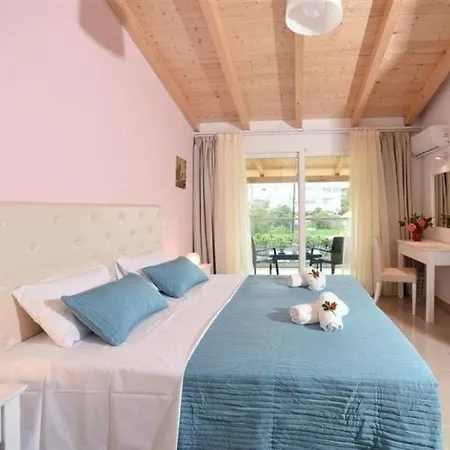 Palapart Gikas Suites And Studios